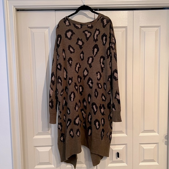 Green Leopard Cardigan - Picture 2 of 4